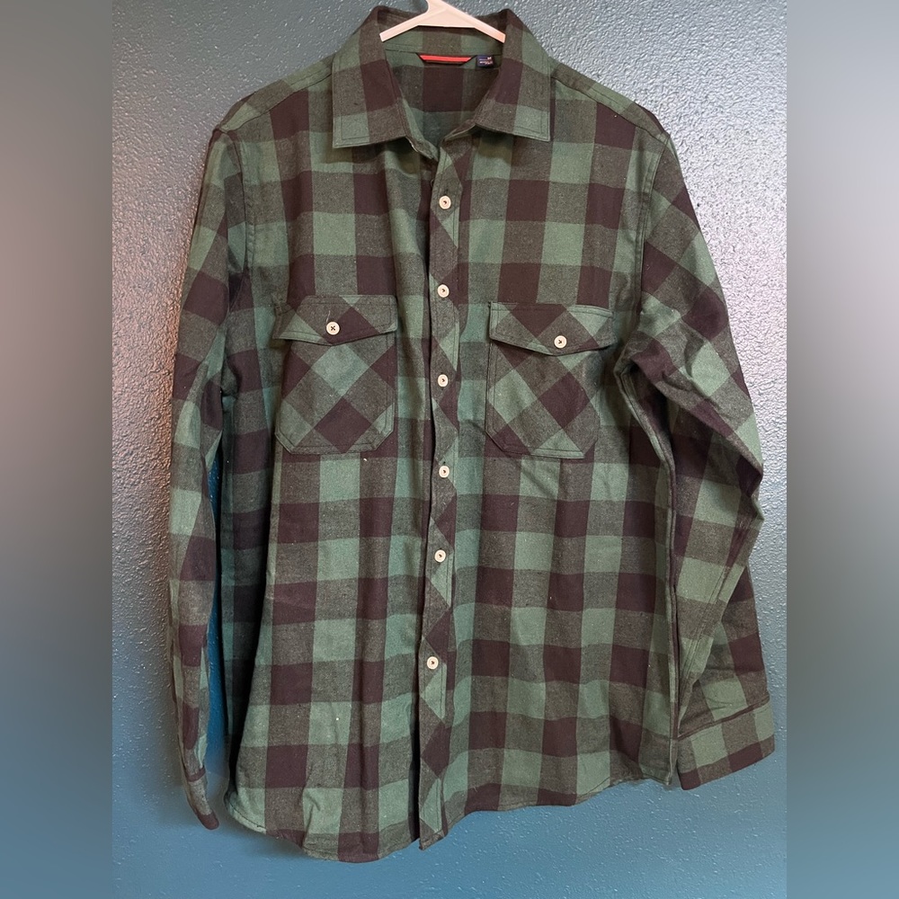 Men’s green flannel